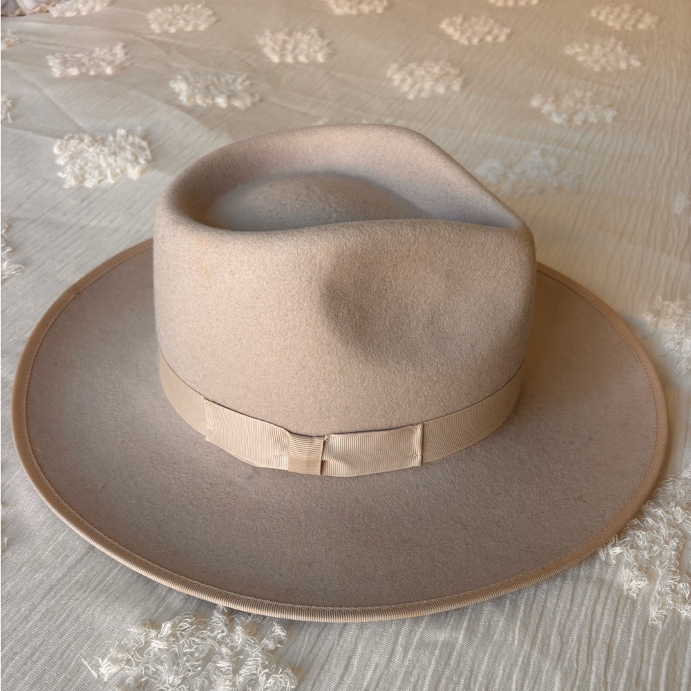 GIGI PIP Tan and Black Hat - Picture 4 of 7